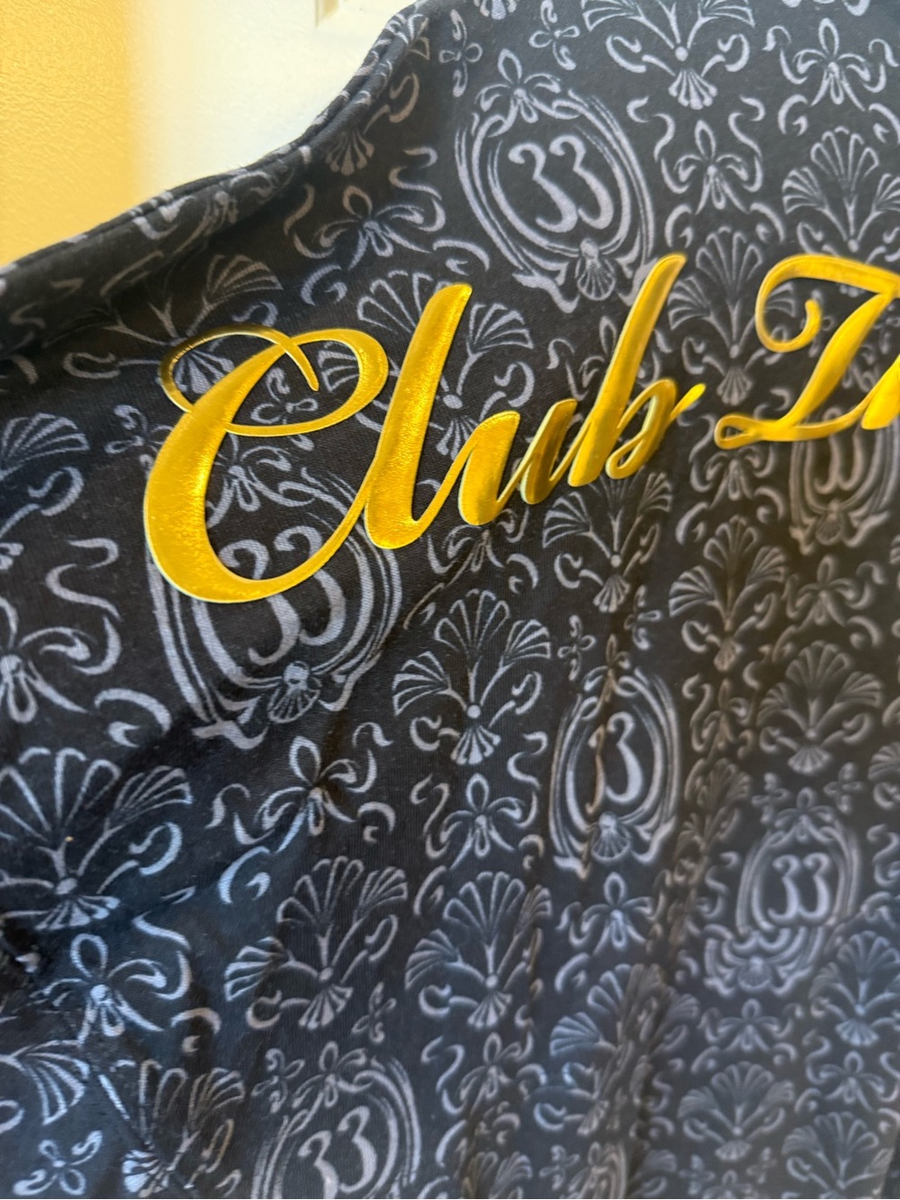 Disneyland Club 33 Spirit Jersey, Size M - Picture 6 of 9
